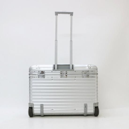 日本で唯一のリモワRIMOWAのスーツケース専門店です。東京都 日本で唯一のリモワRIMOWAのスーツケース専門店です。東京都