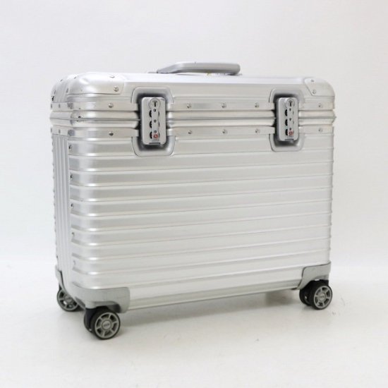 リモワRIMOWA☆パイロット最終版 機内持込可 スーツケース 923.50.00.4 4輪 31L☆064816☆正規品