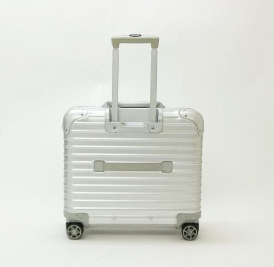 日本で唯一のリモワRIMOWAのスーツケース専門店です。東京都 日本で唯一のリモワRIMOWAのスーツケース専門店です。東京都