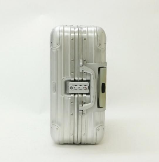 日本で唯一のリモワRIMOWAのスーツケース専門店です。東京都 日本で唯一のリモワRIMOWAのスーツケース専門店です。東京都