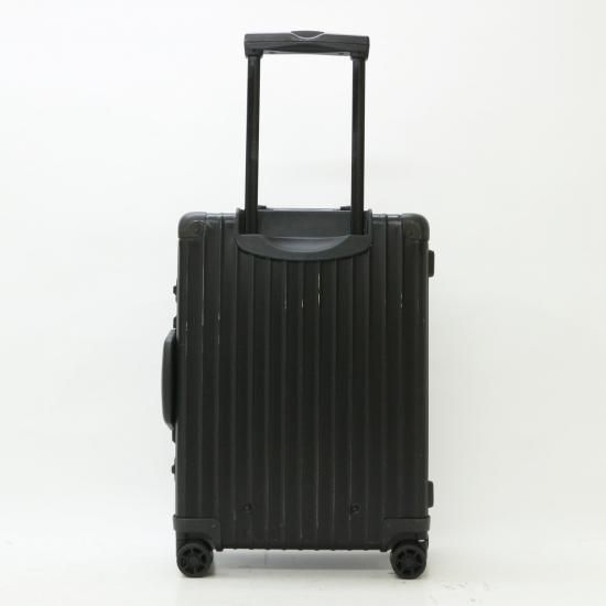 日本で唯一のリモワRIMOWAのスーツケース専門店です。東京都 日本で唯一のリモワRIMOWAのスーツケース専門店です。東京都