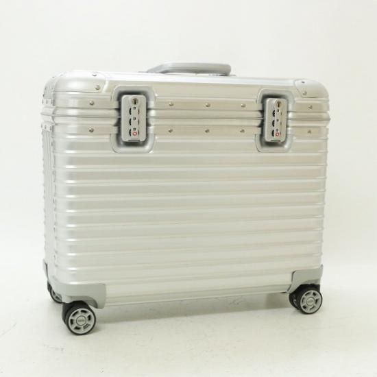 RIMOWA パイロット 4輪