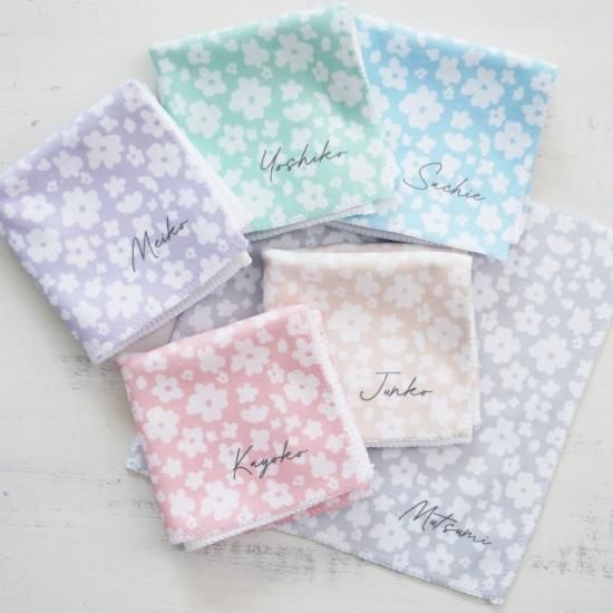 名入れハンドタオル〔01/フラワー〕 - picca pucca | お名前入りギフト