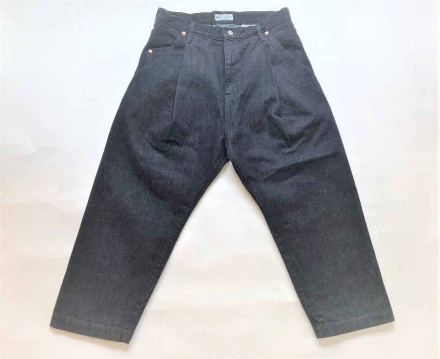 NEGATIVE DENIM / Single Pleated Pants