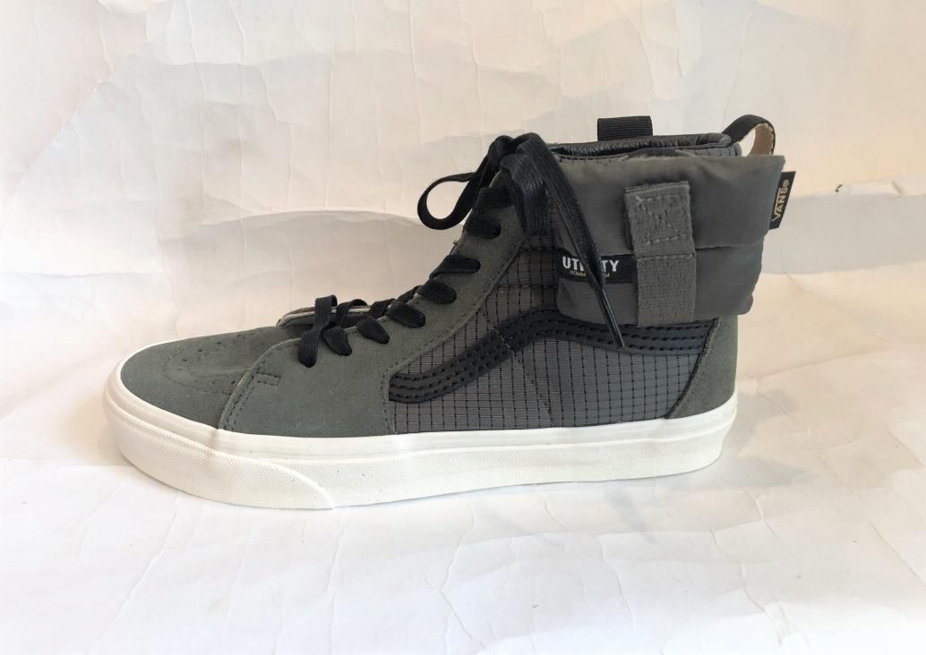 完全新品！限定デザイン、現在入手困難　VANS SK-8 HI MOC