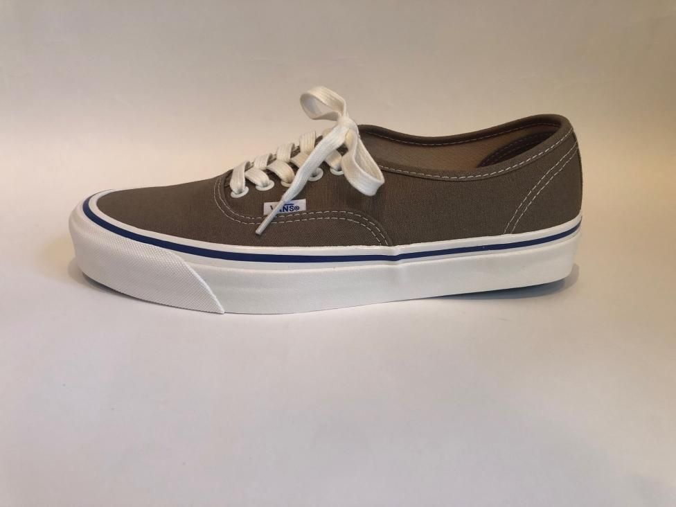 VANS / Authentic 44 D