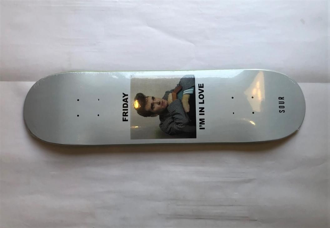 SOUR SOLUTION / Friday I'm In Love