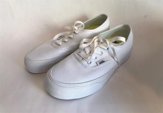 VANS / W Authentic Vr3