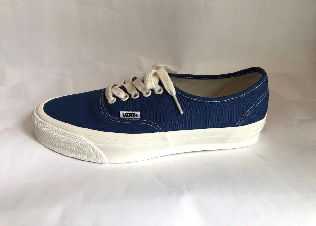 VANS / W Mte Authentic Reissue 44