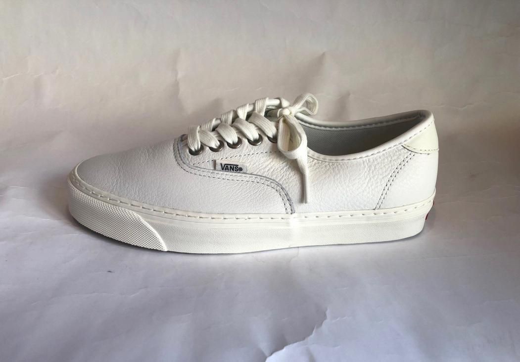 VANS / W Authentic Lux