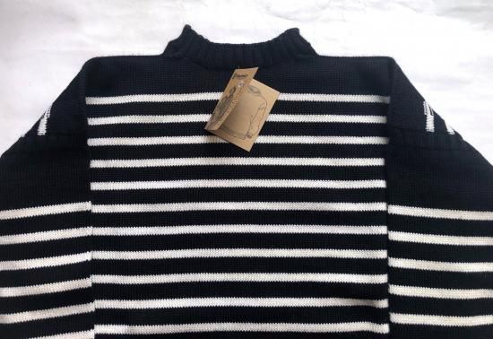 GUERNSEY WOOLENS / Traditional Neck