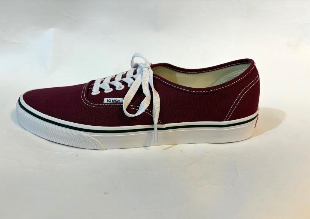 VANS / Authentic