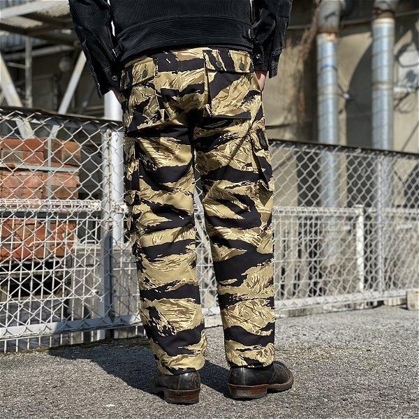 ワンウォッシュリアルマッコイズ　TIGER CAMOUFLAGE TROUSERS