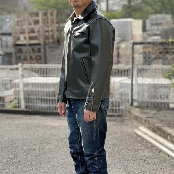 Y'2LEATHER ヴィンテージホースライトシングレザー べたつく