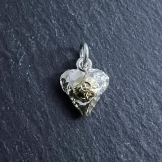 ファーストアローズ K18付アラベスクブラックスターS&Eメタル(L)ペンダント ファーストアローズ K18付アラベスクブラックスターS&Eメタル(L