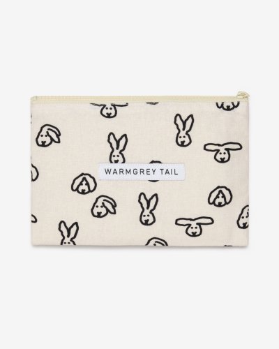<img class='new_mark_img1' src='https://img.shop-pro.jp/img/new/icons9.gif' style='border:none;display:inline;margin:0px;padding:0px;width:auto;' />BUNNY FLAT POUCH  | WARMGREY TAIL