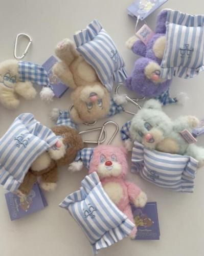 <img class='new_mark_img1' src='https://img.shop-pro.jp/img/new/icons9.gif' style='border:none;display:inline;margin:0px;padding:0px;width:auto;' />NEON MOONSleepypillow Key Ring