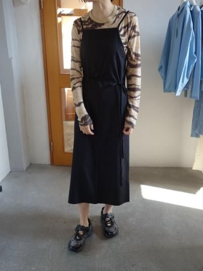 BASERANGE BASIC- YUMI APRON DRESS - I SEE ALL