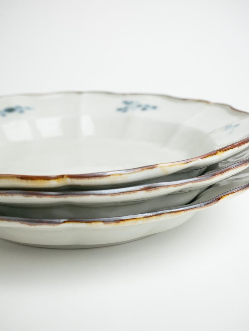 染付マジョリカ輪花7.5寸皿 / 志村和晃 - AELU ONLINE SHOP