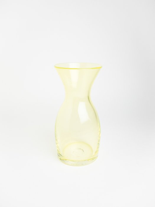 Yellow flower vase Carafe / STUDIO PREPA