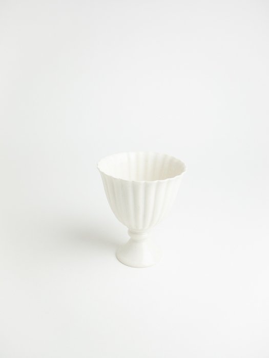 白瓷輪花ゴブレット L / ヨシノヒトシ