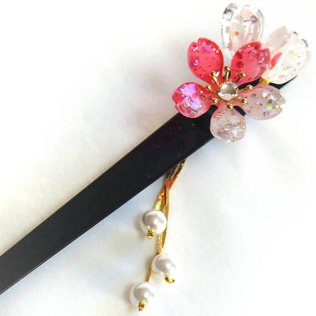桜かんざし 真珠飾り 一本差し つぼみ桜 ピンク - 花楽堂 karakudo
