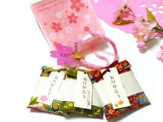【桜ギフトバッグ入り】 京のお茶漬けプチギフト 3種類セット　さくらキューブバッグ入り（桜タップつき）