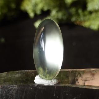 宝石質　グリーン・ムーンストーン（カボション）