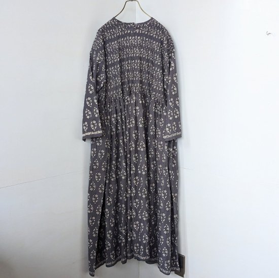 maison de soil  80'S VOILE LARGE FLOWER BLOCK PRINT CREW-NECK 3/4SL DRESS WITH MINI PINTUCK