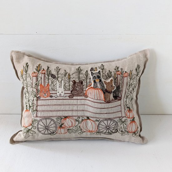 <img class='new_mark_img1' src='https://img.shop-pro.jp/img/new/icons47.gif' style='border:none;display:inline;margin:0px;padding:0px;width:auto;' />CORAL&TUSK  Hayride pocket Pillow-Pillow Cover with Insert