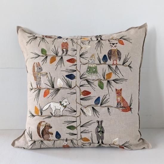 <img class='new_mark_img1' src='https://img.shop-pro.jp/img/new/icons47.gif' style='border:none;display:inline;margin:0px;padding:0px;width:auto;' />CORAL&TUSK  Christmas Tree Trimmers Pillows