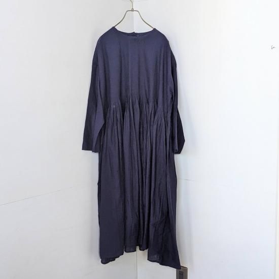 maison de soil  100'S KHADI CREW NECK HALF/SL DRESS WITH MINI PINYUCK
