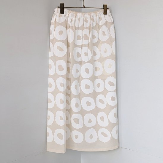 <img class='new_mark_img1' src='https://img.shop-pro.jp/img/new/icons11.gif' style='border:none;display:inline;margin:0px;padding:0px;width:auto;' />how to live  Sheeting Donut Print Gather Skirt