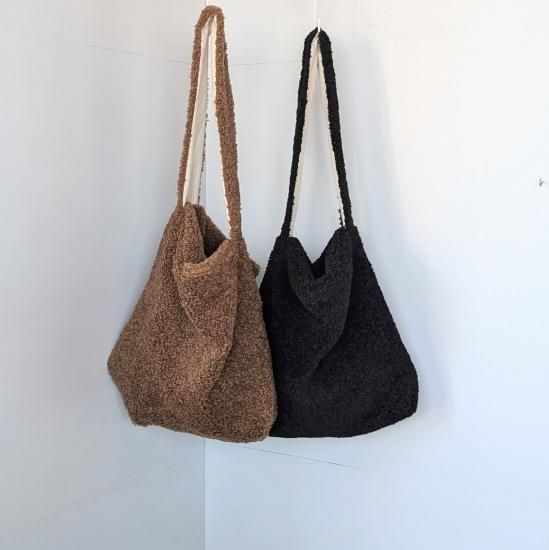ROBE de PEAU  CURLY BOA BAG