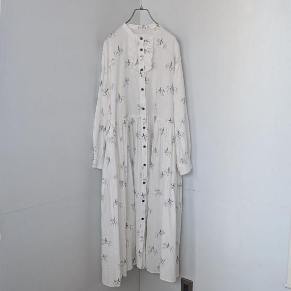 <img class='new_mark_img1' src='https://img.shop-pro.jp/img/new/icons47.gif' style='border:none;display:inline;margin:0px;padding:0px;width:auto;' />ROBE de PEAU  