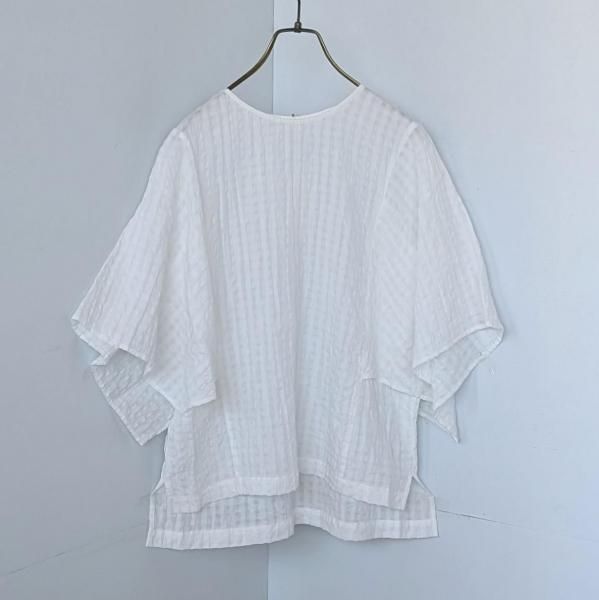 <img class='new_mark_img1' src='https://img.shop-pro.jp/img/new/icons11.gif' style='border:none;display:inline;margin:0px;padding:0px;width:auto;' />miho umezawa  SHEER GINGHAM square sleeve blouse