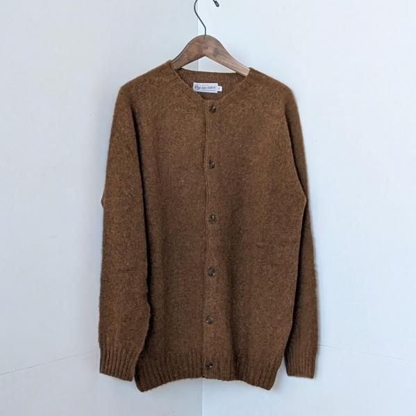 <img class='new_mark_img1' src='https://img.shop-pro.jp/img/new/icons11.gif' style='border:none;display:inline;margin:0px;padding:0px;width:auto;' />John Tulloch  SHETLAND WOOL PLAIN HEAVY BRUSH SEAM FREE CREW NECK SADDLE SHOULDER CARDIGAN