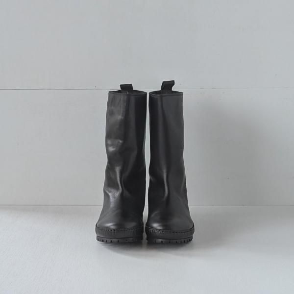 <img class='new_mark_img1' src='https://img.shop-pro.jp/img/new/icons11.gif' style='border:none;display:inline;margin:0px;padding:0px;width:auto;' />maison de soil  ROPER BOOTS WITH VIBRAM