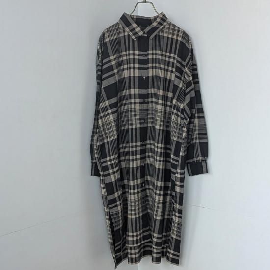 <img class='new_mark_img1' src='https://img.shop-pro.jp/img/new/icons11.gif' style='border:none;display:inline;margin:0px;padding:0px;width:auto;' />maison de soil  HANDWOVEN HEAVY COTTON CHECK REGULAR COLLAR BACK PINTUCK LONG SHIRT