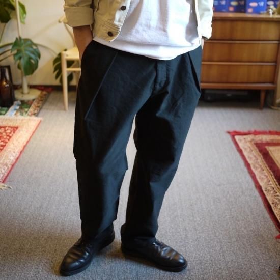 COLINA［コリーナ］Mole skin Slacks Tuck slacks タックスラックス