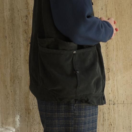 SASSAFRA Overgrown Hiker Vest | ブラック - Hughes' DEN