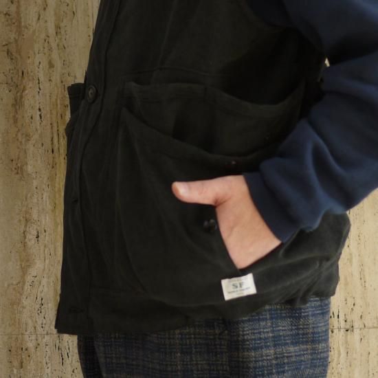 『OVERGROWN HIKER VEST(ACTIVE CORDUROY)』 SASSAFRAS『OVERGROWN HIKER VEST(ACTIVE CORDUROY)』(BLACK