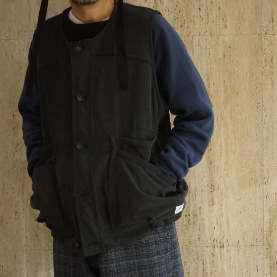 SASSAFRA Overgrown Hiker Vest | ブラック - Hughes' DEN