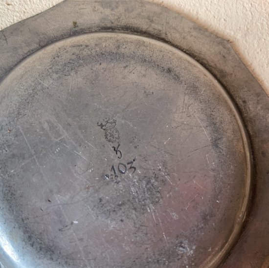  Vintage pewter Tray<img class='new_mark_img2' src='https://img.shop-pro.jp/img/new/icons47.gif' style='border:none;display:inline;margin:0px;padding:0px;width:auto;' />