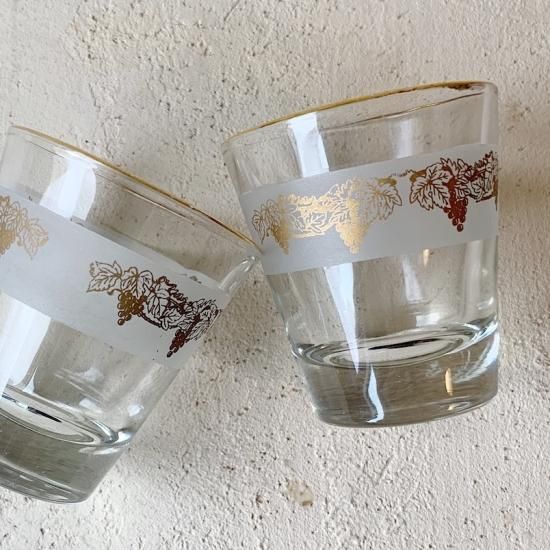 Vintage liqueur glass<img class='new_mark_img2' src='https://img.shop-pro.jp/img/new/icons47.gif' style='border:none;display:inline;margin:0px;padding:0px;width:auto;' />