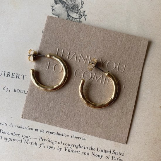 Gold hoop pierce<img class='new_mark_img2' src='https://img.shop-pro.jp/img/new/icons47.gif' style='border:none;display:inline;margin:0px;padding:0px;width:auto;' />