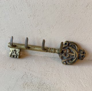 Antique wall hook<img class='new_mark_img2' src='https://img.shop-pro.jp/img/new/icons47.gif' style='border:none;display:inline;margin:0px;padding:0px;width:auto;' />