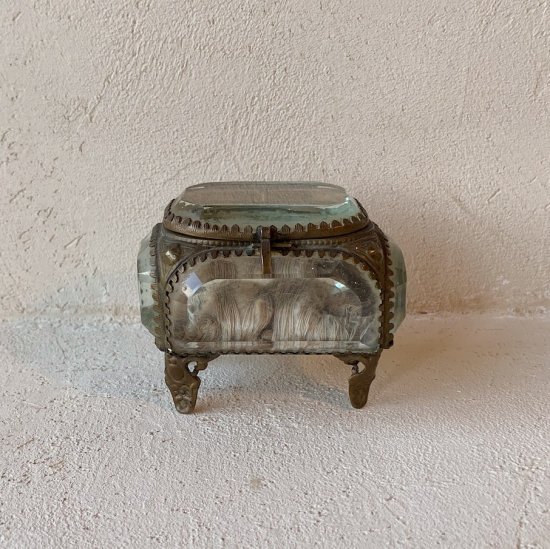 France antique jewelry box<img class='new_mark_img2' src='https://img.shop-pro.jp/img/new/icons47.gif' style='border:none;display:inline;margin:0px;padding:0px;width:auto;' />