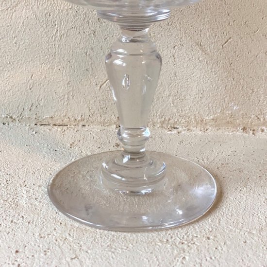 Vintage coupe glass<img class='new_mark_img2' src='https://img.shop-pro.jp/img/new/icons47.gif' style='border:none;display:inline;margin:0px;padding:0px;width:auto;' />