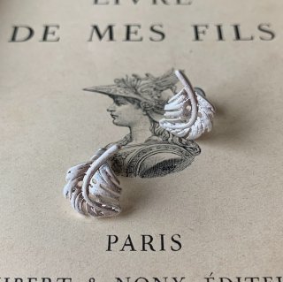 Silver feather pierce<img class='new_mark_img2' src='https://img.shop-pro.jp/img/new/icons47.gif' style='border:none;display:inline;margin:0px;padding:0px;width:auto;' />